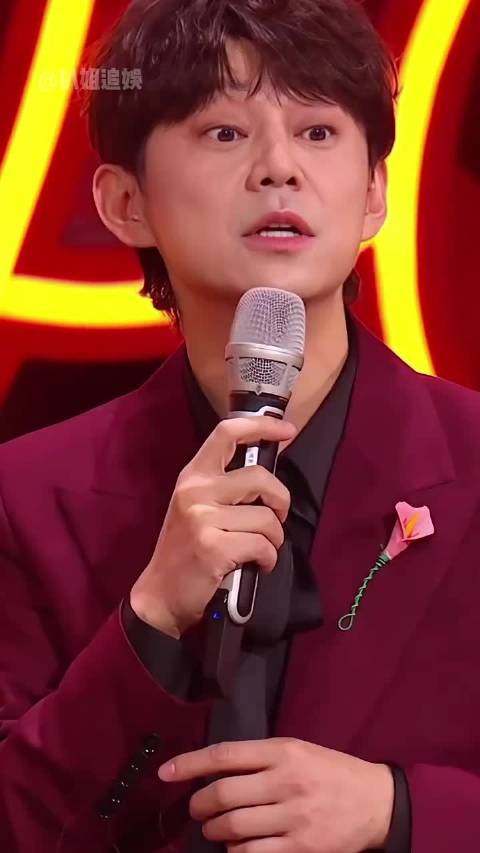 李小冉删除何炅联系方式原因曝光