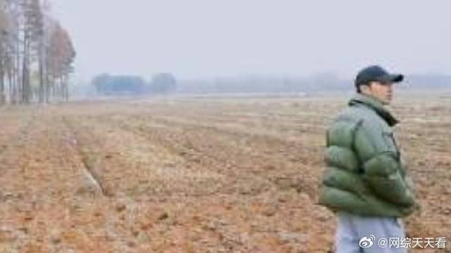 李耕耘赵小童查看田地 谁知小麦竟没发芽，大问题