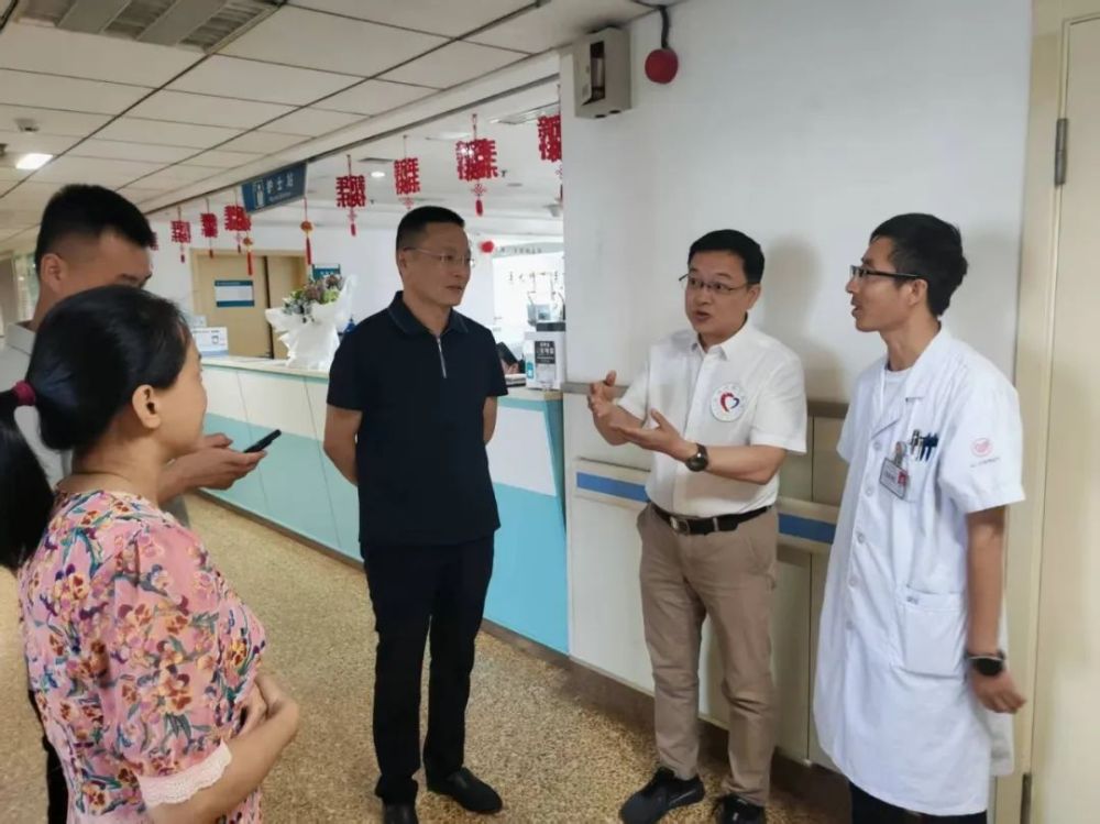 “同心·共铸中国心”基金会志愿者全程跟进并提供支援 步长制药供图