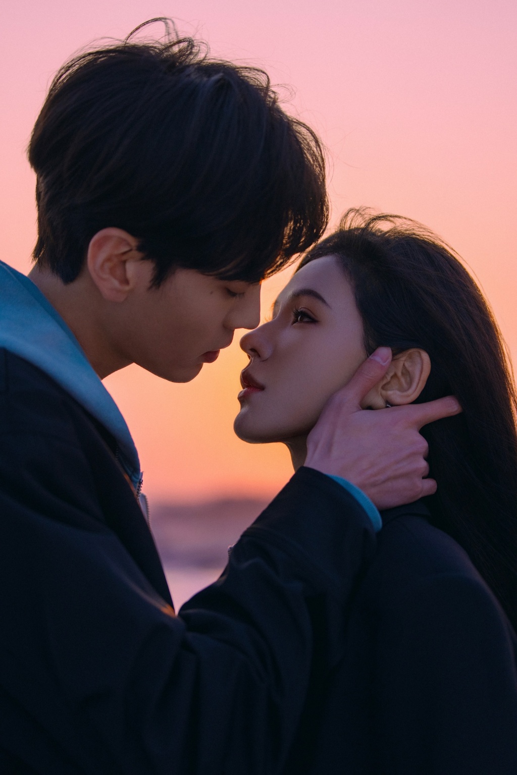 《深情眼》剧照