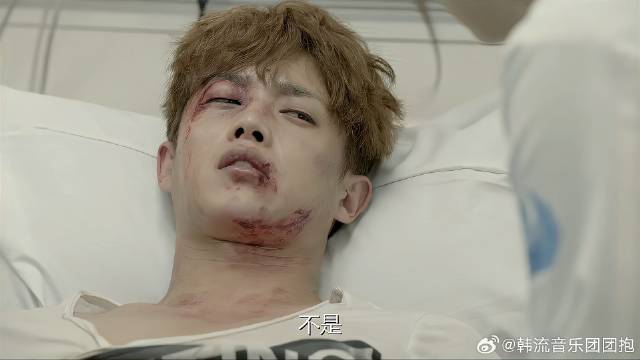 军官见义勇为，反被女医生倒打一耙，当成施暴者处理