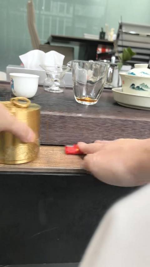 乘龙卡车与理想i8对撞试验结果引质疑