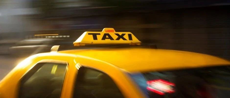 无人驾驶出租汽车今天起现身上海街头！