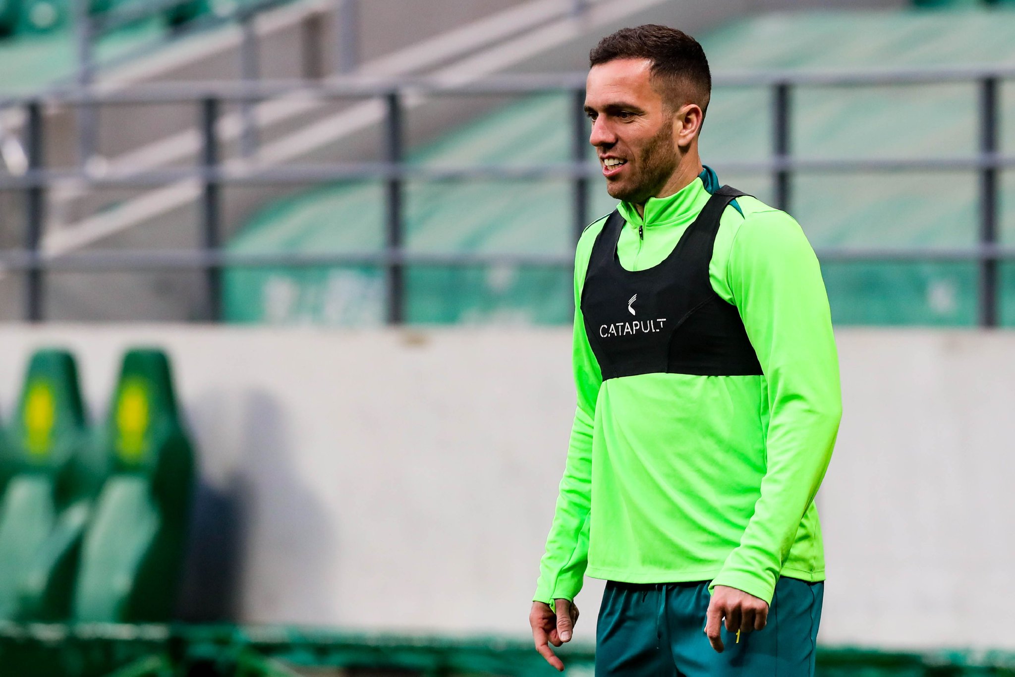 塞鸟在中超对津门虎送出过3次助攻，只有对阵西海岸时助攻数更多