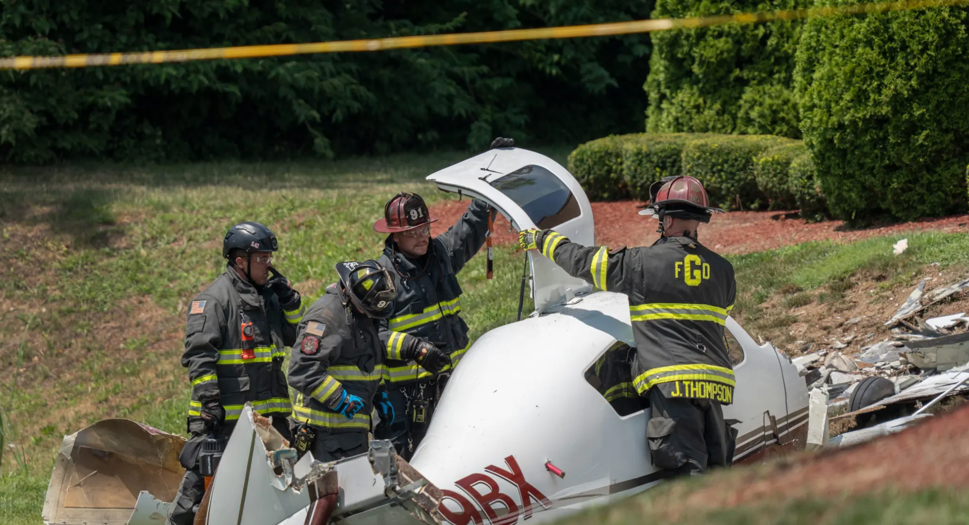 越南传奇女飞行员第二次环球飞行坠亡：飞机安静地坠落，可能陷入“不可能的回头”