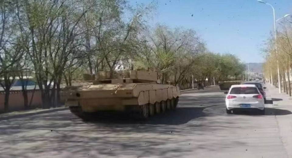 四代坦克最大看点：开起来静悄悄，一点声都没有