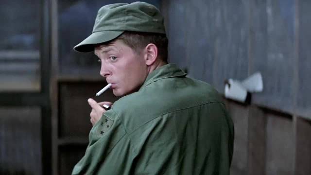 一个美国大兵，竟为越南阿妹伸张正义