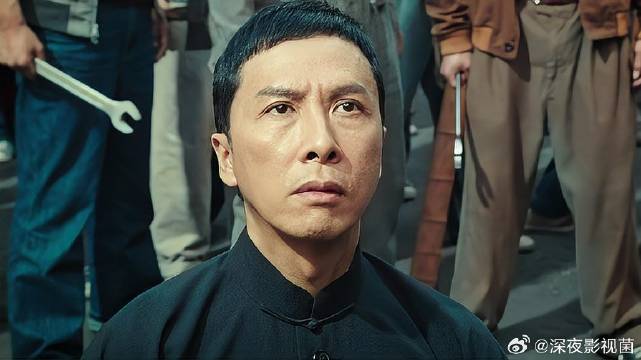 叶问一人一棍就敢独闯虎穴，一个打一百个