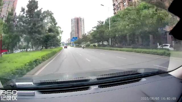 视频车：他急刹车导致我追尾，我有责任吗？