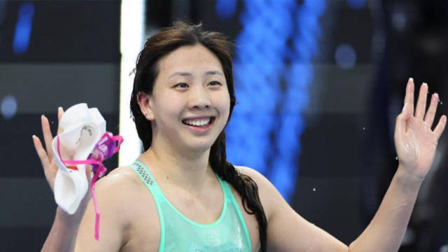 炸裂！50米蛙泳硬刚世界纪录保持者，结果唐钱婷连超5人逆袭夺牌