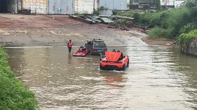 低配版“迈凯轮”720S 你们猜这要多少钱？