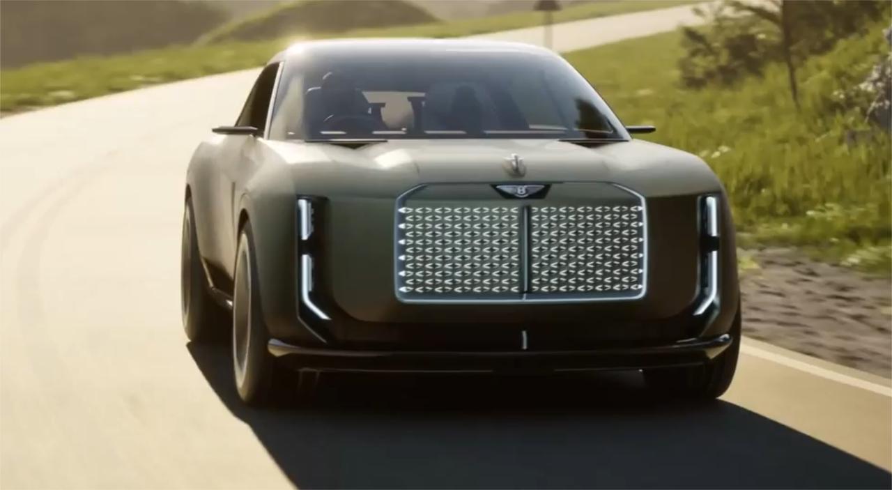 重新定义豪华出行的概念车，副驾座椅可旋转，每一眼都是惊喜