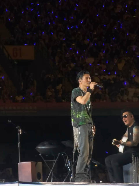 谢霆锋杭州演唱会唱响经典《香水》引全场大合唱