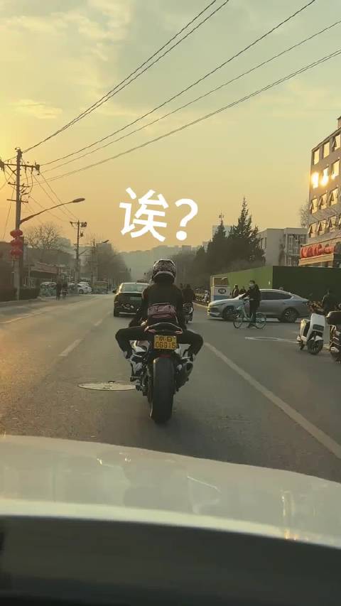 宝马烫腿，杜卡迪更烫腿