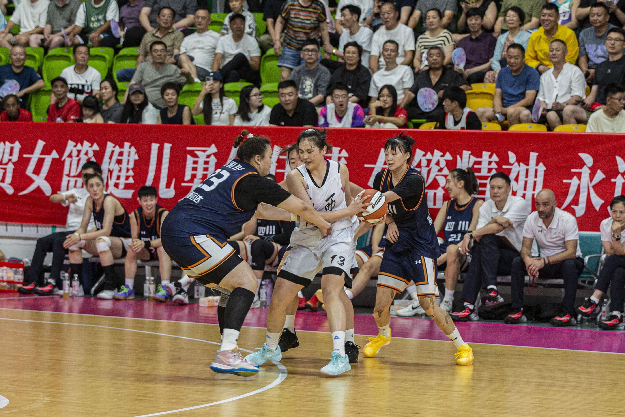 十五运会女篮成年组资格赛 | 四川、江苏狂胜对手