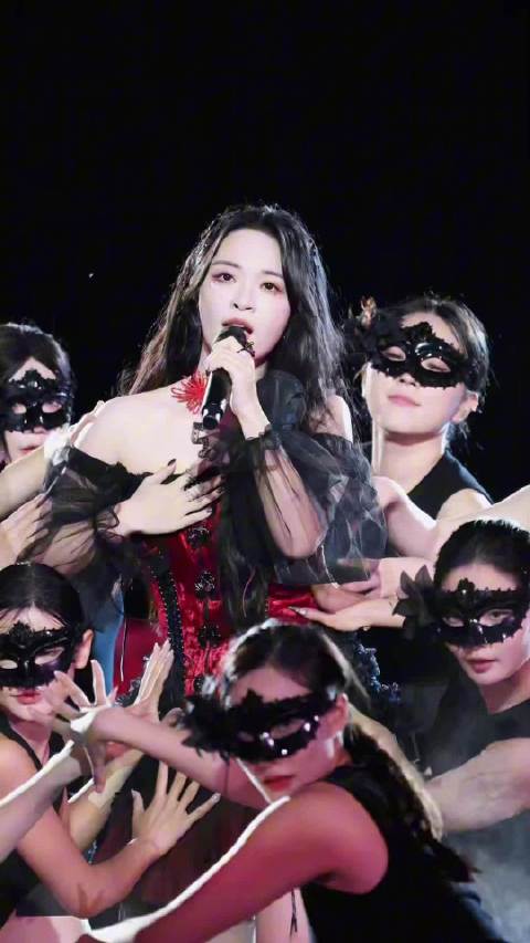 李莎旻子首获直拍发文庆祝