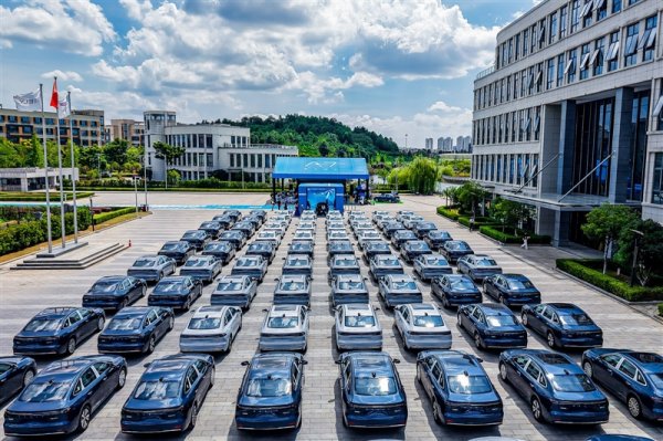 吉利银河A7百城万人交付全面开启