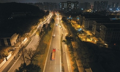 大货车为何遭遇续保难（金台视线）