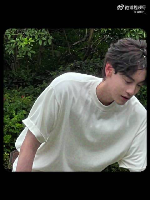 田栩宁vlog原始帧曝光，记忆碎片原图直出