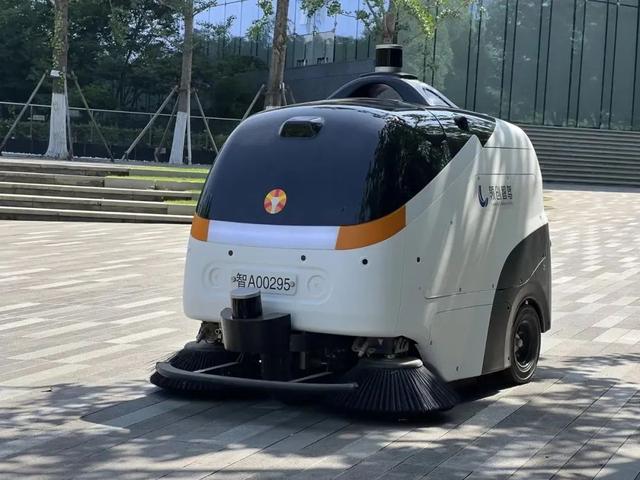 △无人清扫车