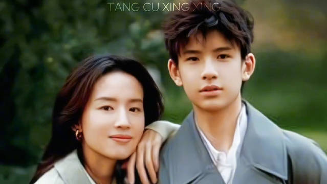 董洁潘粤明儿子16岁颜值出众，继承父母优点