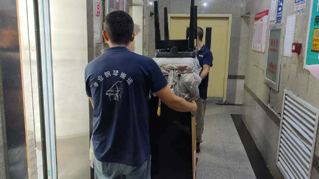 小鹏G7搬家记，冰箱钢琴轮番上阵