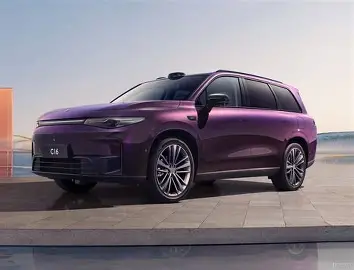 20万级六座SUV新王炸！东风奕派eπ008续航破千+激光雷达 零跑C16如何接招？