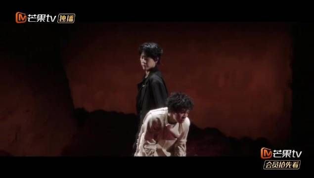 胡夏王铮亮再献神级舞台，威亚编舞引爆回忆杀