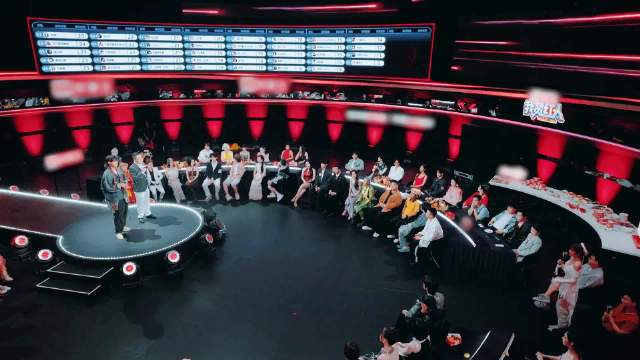 周扬青称行业缺帅哥引张绍刚打断