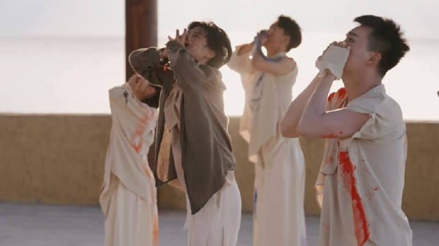 驿梦舞蹈新疆演出大话西游闭环，赛里木湖驿站上演《驿梦》