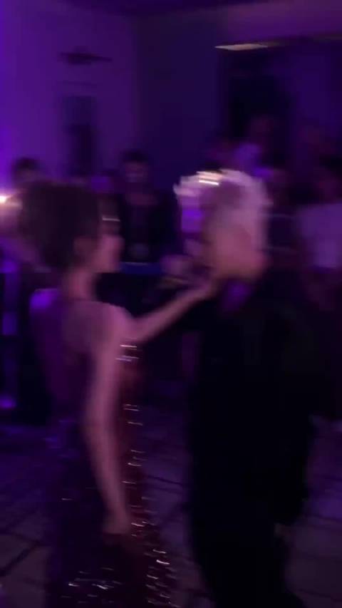 周扬青直言喜欢看帅哥引现场沉默