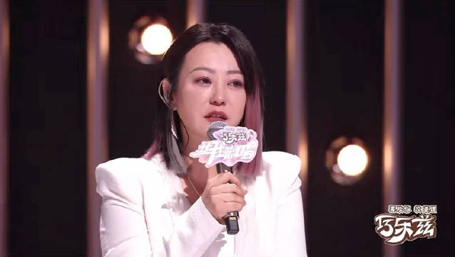 郝蕾谈萧亚轩感动落泪，称前辈女性托举后辈