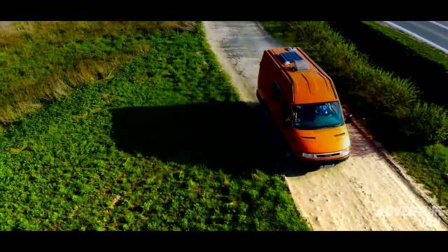 这台依维柯Daily露营车的前脸有点陌生？