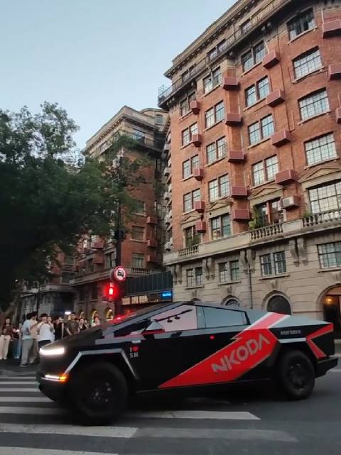 这车竟然可以上绿牌了？属于小型越野车嘛？