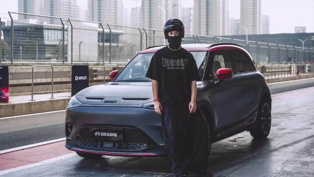 国家B级赛照持有者体验smart BRABUS三款性能车