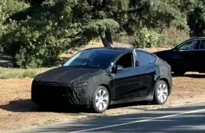 特斯拉参与六座SUV之战，能否攻下电动车“家庭主场”？