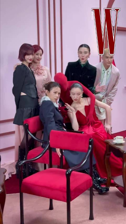 刘诗诗宋佳倪妮等六人亮相W盛典合影