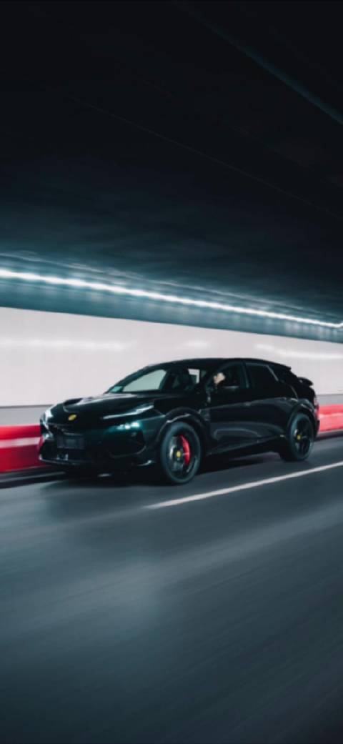 路特斯首款纯电超跑SUV Eletre正式下线