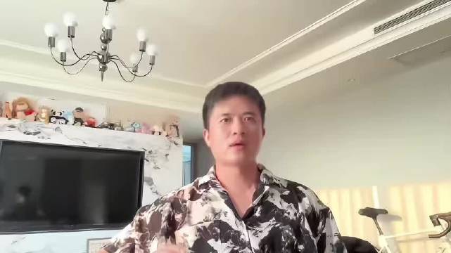 台湾网红馆长盛赞比亚迪方程豹车载无人机与云辇悬架