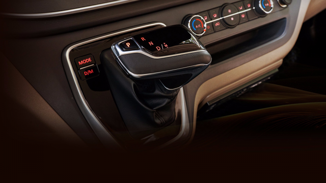 轻客汽车销量排行榜看大通新途V80：宽体空间与高效动力兼得