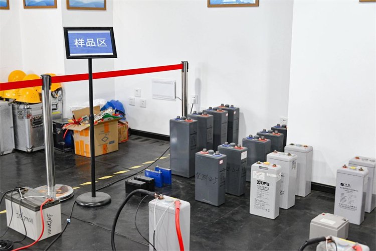 成都青羊：科技“水”带电清洗 为500kV设备“退烧”