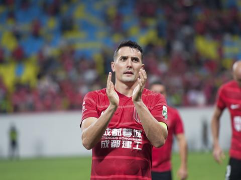 续约难！周定洋要求年薪200万欧，蓉城拒绝了，下赛季或去浙江队