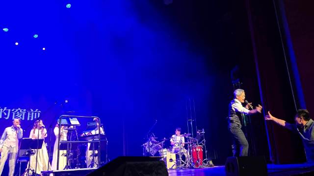 致敬@罗大佑-LoTaYou ，致敬青春，现场超棒，台湾腔超有调性，强烈点赞