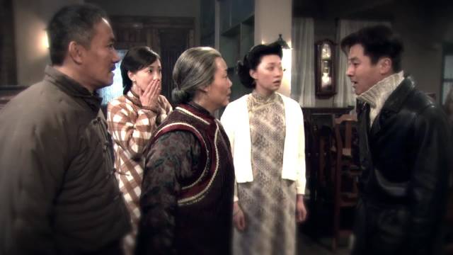 《闯关东》传武牺牲片段引泪目，李幼斌演绎悲痛父亲