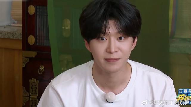 00后整顿职场，范丞丞反向拿捏姚译添，笑疯全场！