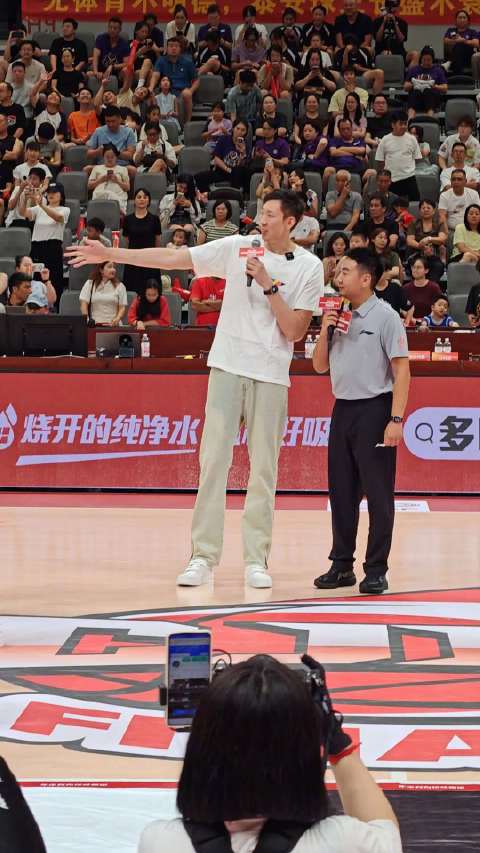 中国初中篮球联赛总决赛周琦陈国豪等球星助阵