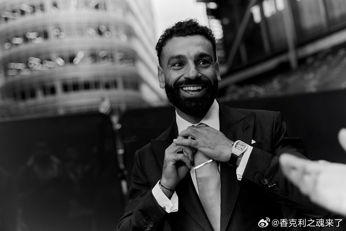 萨拉赫的黑白颁奖仪式