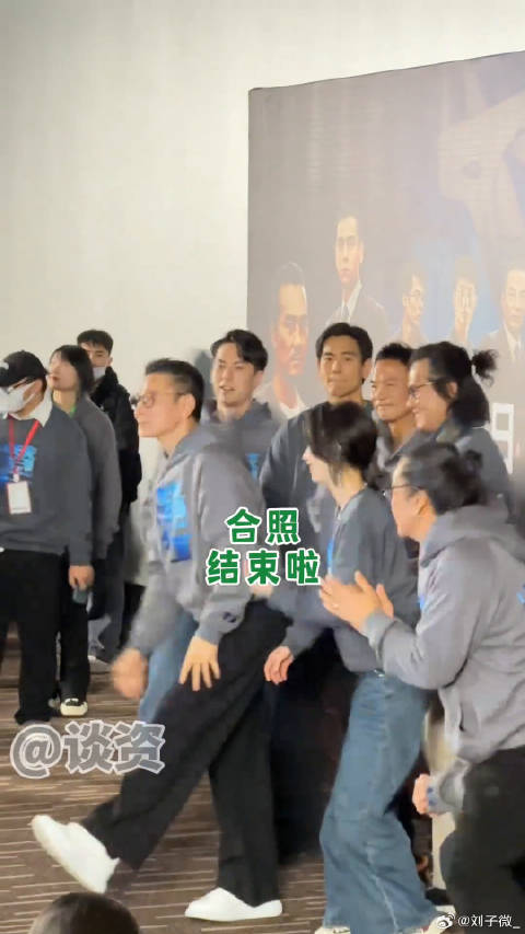 彭于晏41岁状态获赞，电影《潜行》比心动作引热议