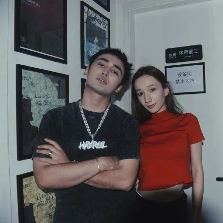 知名Rapper喜提百万豪车！