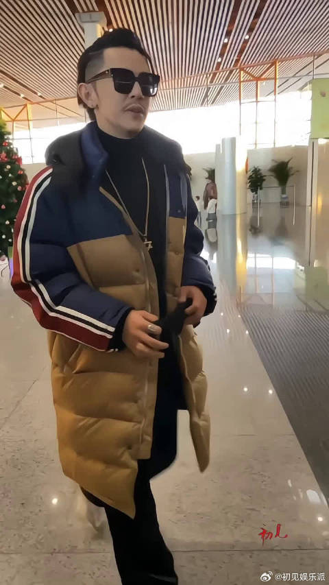 喜欢变机器人的汪东城